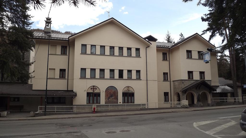 Готель Casa San Francesco Бардонеккія Екстер'єр фото
